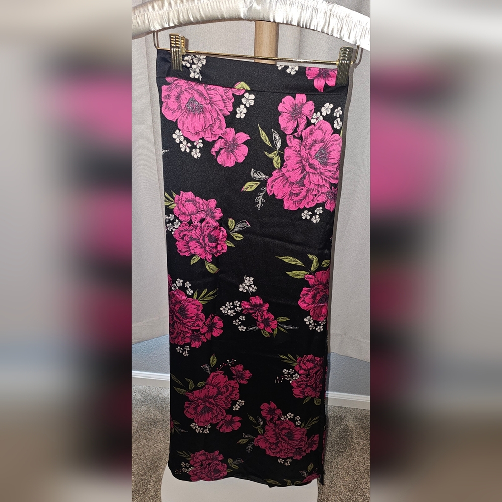 Lulu's Elegant Blossoms Black Floral Print Satin Midi Skirt Lulus - Picture 5 of 6